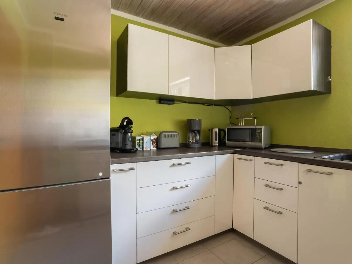 Tranquil Apartment In Marktleuthen Near River And Forest